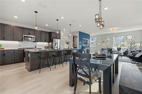27046 Tanager Ln, Valencia, CA, 91381-2178 | Card Image