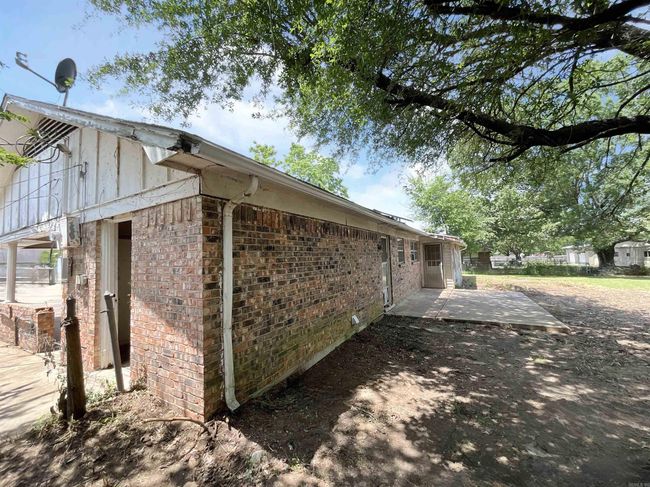 202 Quail Ln, House other with 3 bedrooms, 2 bathrooms and null parking in Hooks TX | Image 25