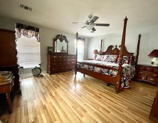 16439 Bohemian Hall Road, For Sale in Crosby Zoocasa