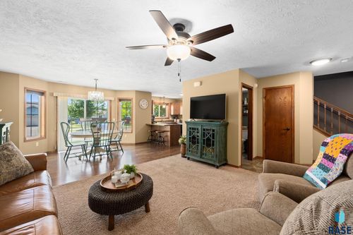 48-1106 N Fir Pl Place, Sioux Falls, SD, 57107-1003 | Card Image