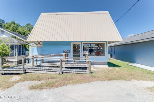 558 E Pass Rd, Gulfport, MS, 39507-3239 | Card Image