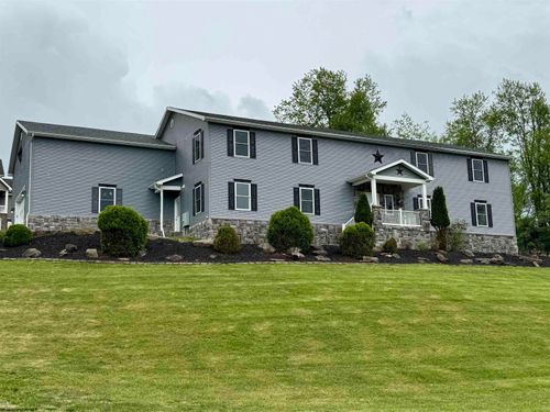 2 Franklin Farms Dr, Fairmont, WV, 26554-8726 | Card Image