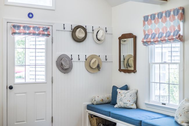 side entry family room | Image 38