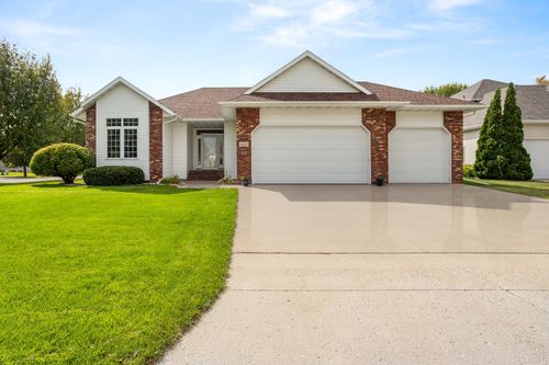 4443 3rd St S, Moorhead, MN, 56560-6730 | Card Image