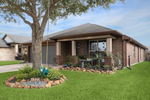 1922 Cadbury Castle Ln, Fresno, TX, 77545-1706 | Card Image