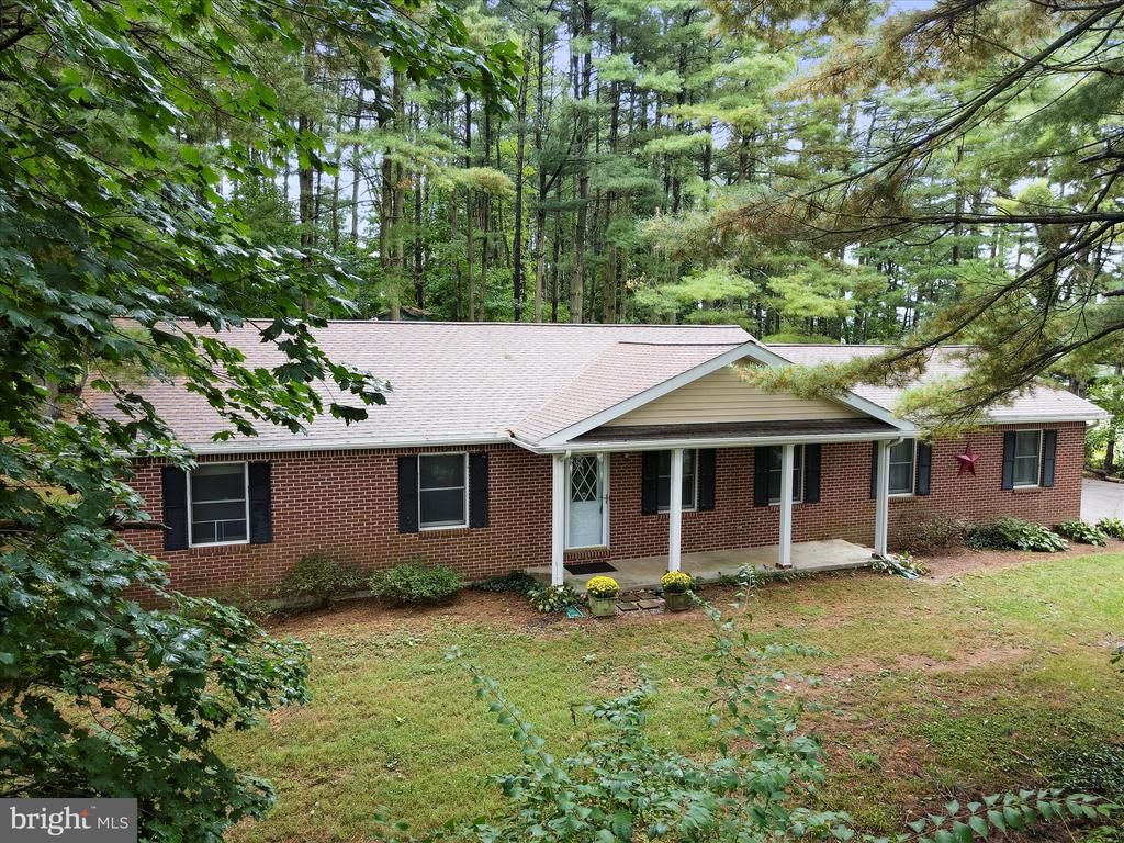 Warfieldsburg Rd, Westminster, MD 21157