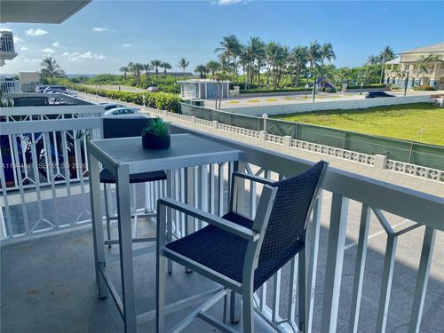 apt-202-125 Ocean Ave, Palm Beach Shores, FL, 33404-5746 | Card Image