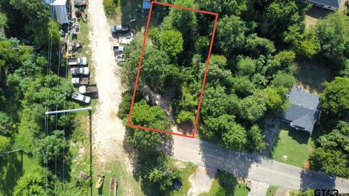 339 Fairway Ave, Tyler, TX, 75702-6630 | Card Image