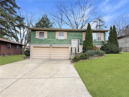 3902 Greenridge Drive, Decatur, IL, 62526 | Card Image