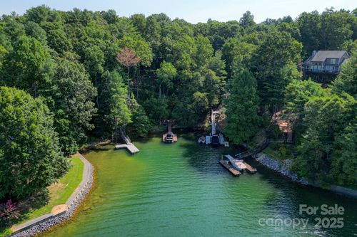 33-1600 Lillians Point Ct, Morganton, NC, 28655-7809 | Card Image