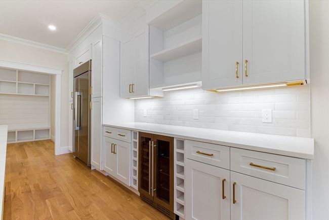 116 Winthrop St, House other with 4 bedrooms, 4 bathrooms and 6 parking in Medway MA | Image 17