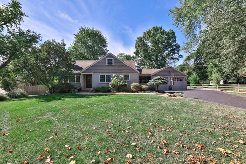 5801 Kenwood Rd, Madeira, OH, 45243-2927 | Card Image