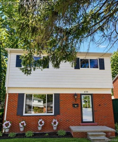 459 New York Ave, Lincoln Park, MI, 48146-3150 | Card Image