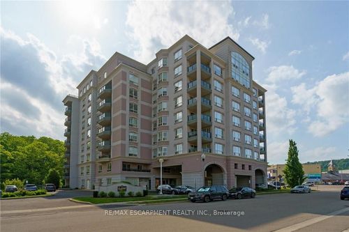 703-4000 Creekside Drive, Hamilton, ON, L9H7S9 | Card Image