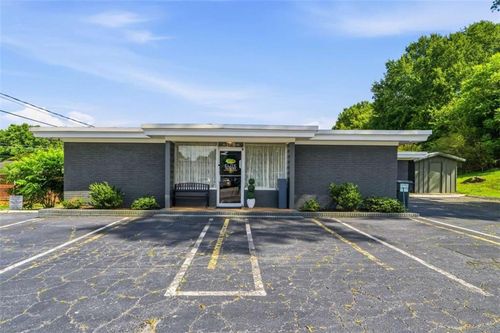 211 Field St, Bremen, GA, 30110-2048 | Card Image