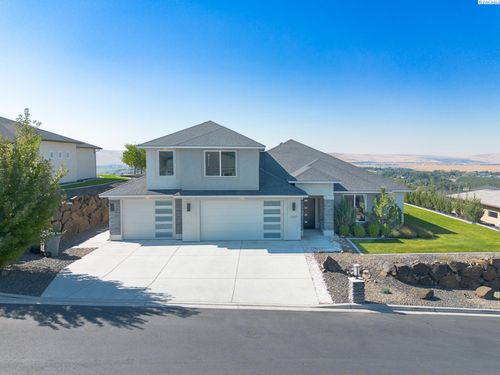 2607 Falcon Ln, Richland, WA, 99352-4578 | Card Image