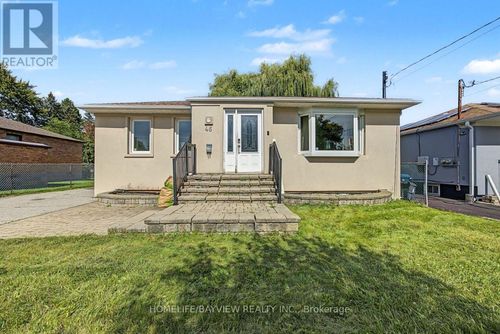 46 Acton Avenue, Toronto (Bathurst Manor), ON, M3H4G8 | Card Image