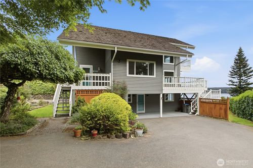 2653 Ne Fern Glen Rd, Poulsbo, WA, 98370-7921 | Card Image