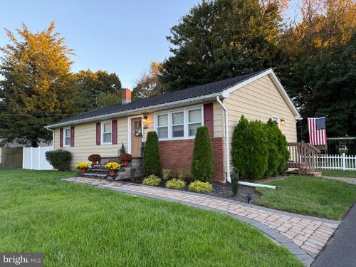 305 W Summit St, VINELAND, NJ, 08360-2736 | Card Image