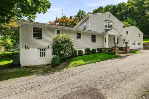 88 Pines Bridge Rd, Mount Kisco, NY, 10549-4112 | Card Image