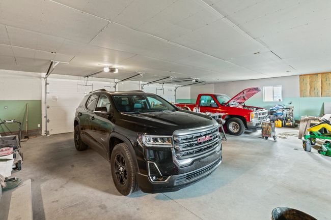 Garage | Image 48