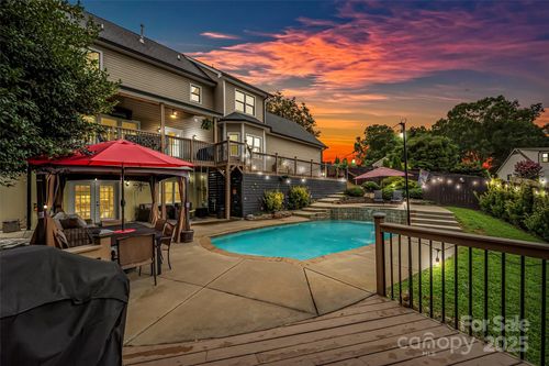 3765 11th St Ne, Hickory, NC, 28601-9638 | Card Image