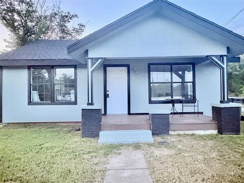 905 2nd St, Graham, TX, 76450-3129 | Card Image