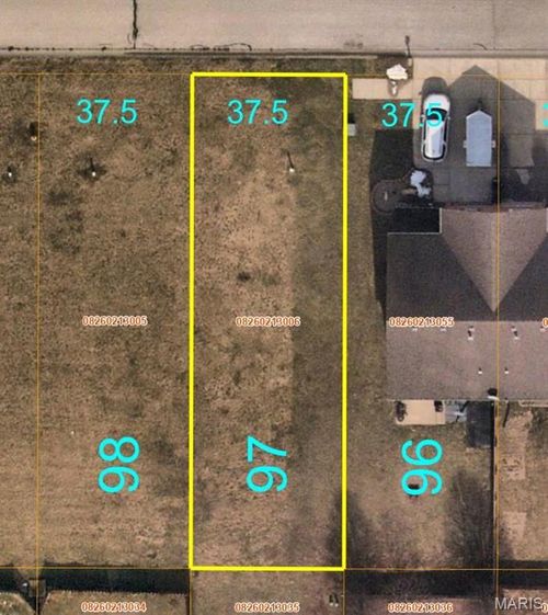 2020 Camrose Green St, Belleville, IL, 62220-3582 | Card Image