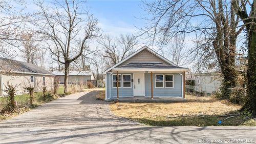 285 Oak St, Austin, IN, 47102-1420 | Card Image