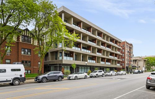 603-835 Lake St, Oak Park, IL, 60301-1301 | Card Image