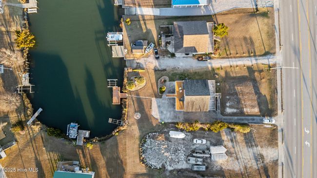 407 Cedar Point Blvd, House other with 3 bedrooms, 3 bathrooms and null parking in Cedar Point NC | Image 33