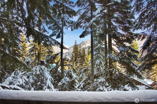 710 Snoqualmie Dr, Snoqualmie Pass, WA, 98068-5061 | Card Image