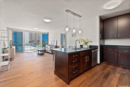 704-1189 Waimanu St, Honolulu, HI, 96814-4266 | Card Image