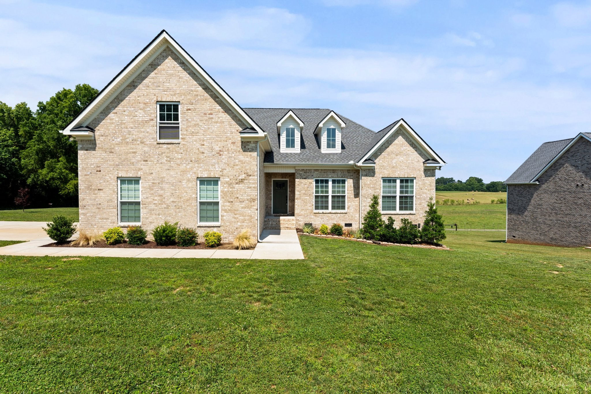 Majestic Dr, Decherd, TN 37324