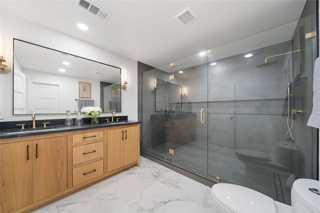 6746 Braeburn Dr, House other with 3 bedrooms, 2 bathrooms and null parking in Dallas TX | Image 28