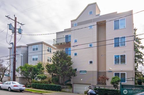 unit-201-2117 N 107th St, Seattle, WA, 98133-9021 | Card Image