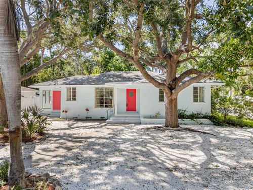 2002 Virginia Dr, Bradenton, FL, 34205-5837 | Card Image