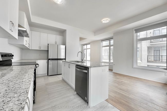 28 Alan Francis Lane, House attached with 3 bedrooms, 4 bathrooms and 1 parking in Markham ON | Image 13