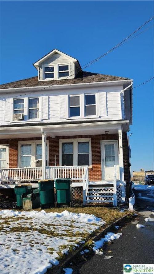 2505 Freemansburg Ave, Palmer Twp, PA, 18045-6039 | Card Image