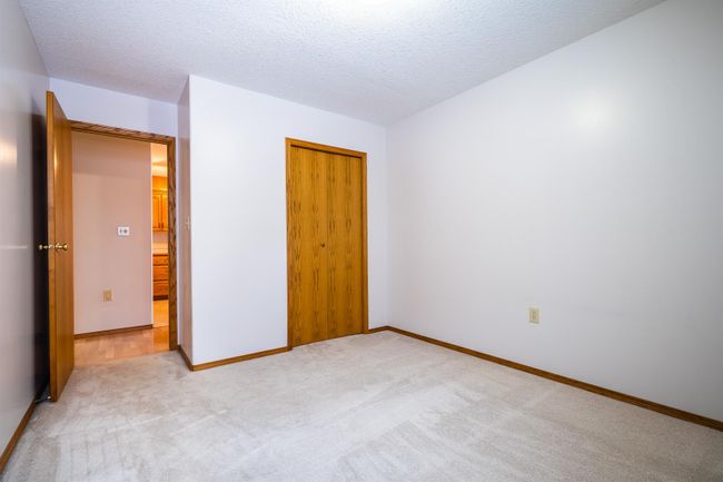 4802 46 Street, Home with 2 bedrooms, 1 bathrooms and 2 parking in Lloydminster SK | Image 13