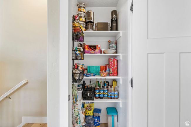 View of pantry | Image 15