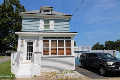 29 Chestnut St, Rensselaer, NY, 12144-1503 | Card Image