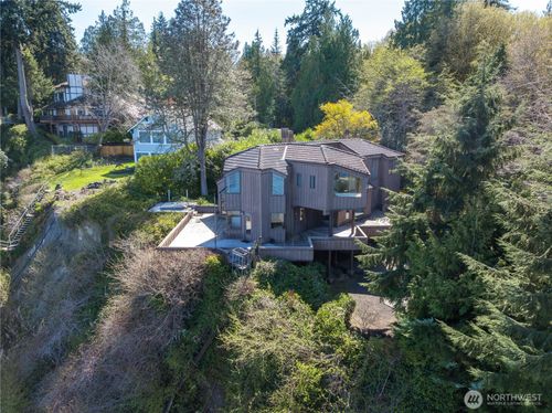17040 Agate St Ne, Bainbridge Island, WA, 98110-1007 | Card Image