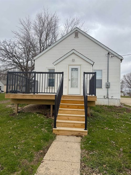 707 E 6th St, Wellsburg, IA, 50680-7740 | Card Image