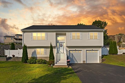 16 Vieira Dr, Peabody, MA, 01960-4568 | Card Image
