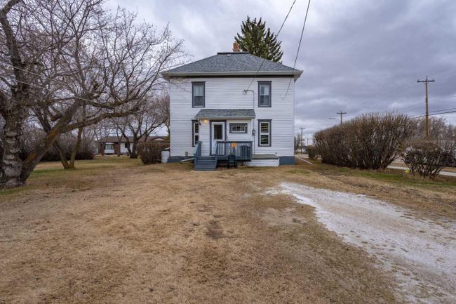 5037 48 Street, Home with 4 bedrooms, 1 bathrooms and 3 parking in Daysland AB | Image 24