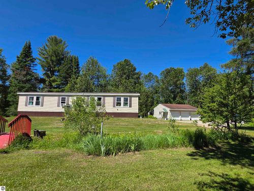 520 Old M 66 Ne, Kalkaska, MI, 49646-9408 | Card Image
