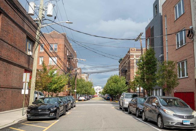 APT-3RD - 540 29 Th St, Condo with 2 bedrooms, 2 bathrooms and null parking in Union City NJ | Image 11