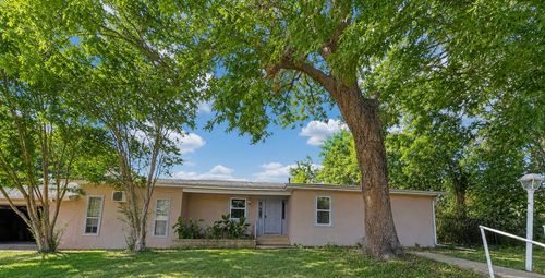 701 W Saunders St, Trenton, TX, 75490-2007 | Card Image