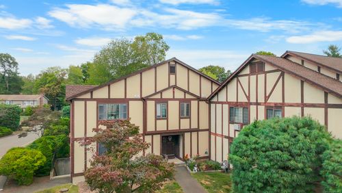 334-334 Foxwood Ln, Milford, CT, 06461-2734 | Card Image
